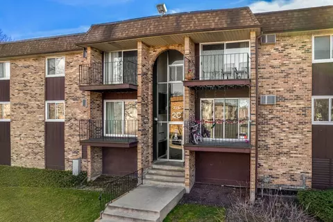 725 Hill Dr #206, Hoffman Estates, IL 60169