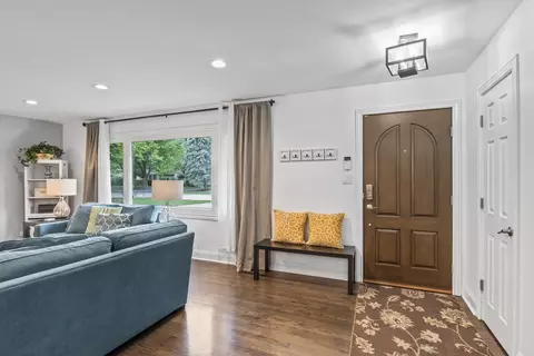 Entry Way - 1105 Arbor Ln, Glenview, IL 60025 photo 1 of 1