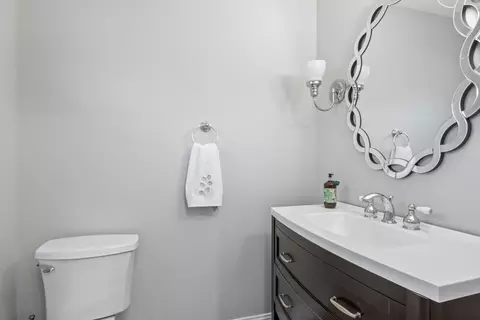 Bath - 1105 Arbor Ln, Glenview, IL 60025 photo 1 of 4