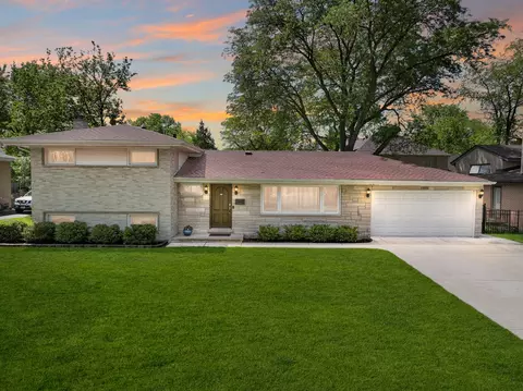 Exterior - 1105 Arbor Ln, Glenview, IL 60025 photo 8 of 8