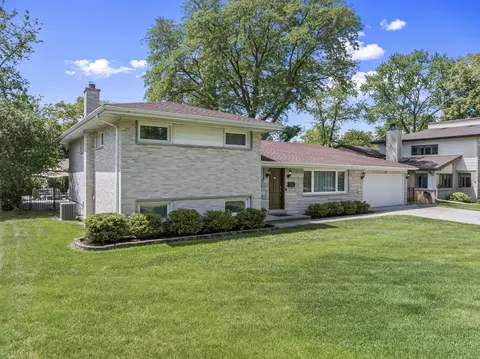 Exterior - 1105 Arbor Ln, Glenview, IL 60025 photo 7 of 8