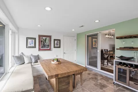 Dining - 1105 Arbor Ln, Glenview, IL 60025 photo 3 of 4