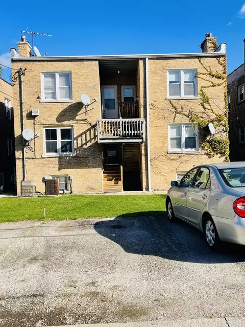 5528 N Kimball Ave #2S, Chicago, IL 60625