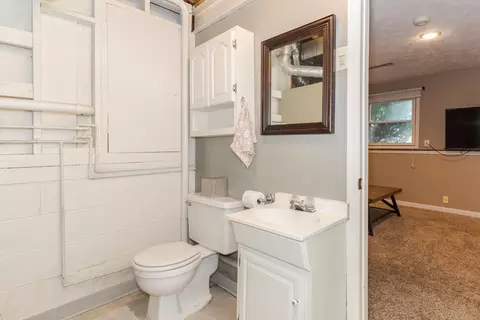 Bath - 310 Victoria Dr, Normal, IL 61761 photo 2 of 2