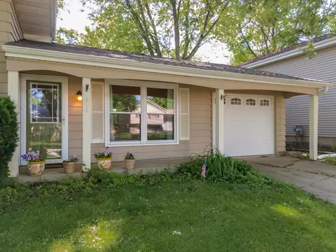 Exterior - 310 Victoria Dr, Normal, IL 61761 photo 2 of 6
