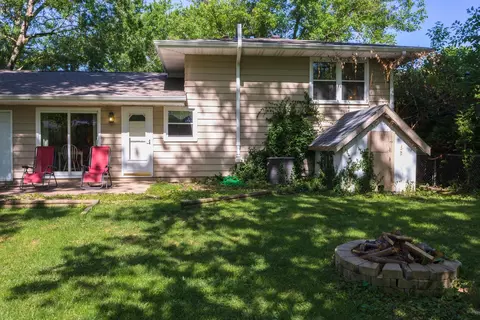 Exterior - 310 Victoria Dr, Normal, IL 61761 photo 5 of 6