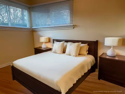 Bedroom - 910 E Liberty Dr, Wheaton, IL 60187 photo 1 of 5