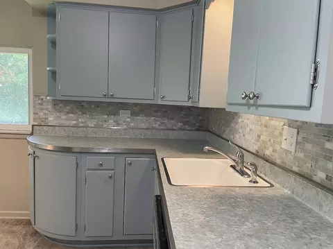 Kitchen - 910 E Liberty Dr, Wheaton, IL 60187 photo 1 of 2