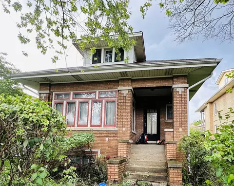 4931 N Bernard St, Chicago, IL 60625