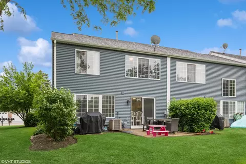 Exterior - 1278 Silk Oak Ln, Bartlett, IL 60103 photo 3 of 4
