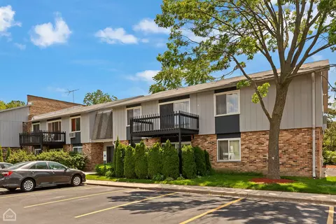 912 E Old Willow Rd #204, Prospect Heights, IL 60070