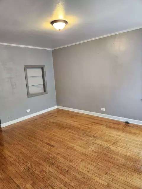 2321 E 92nd St, Chicago, IL 60617 photo 3