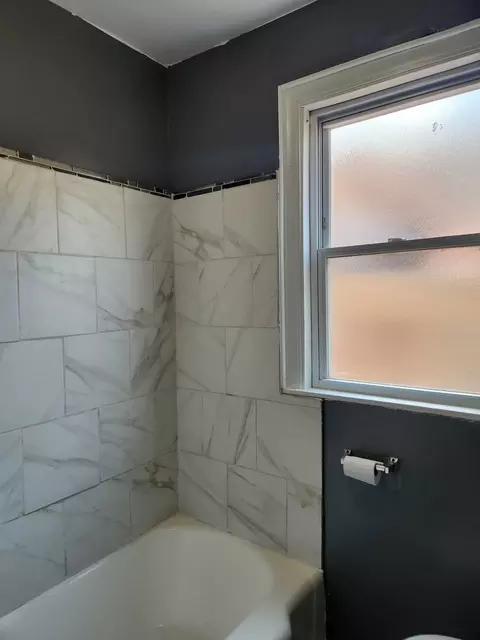 2321 E 92nd St, Chicago, IL 60617 photo 9