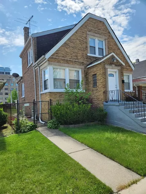 2321 E 92nd St, Chicago, IL 60617