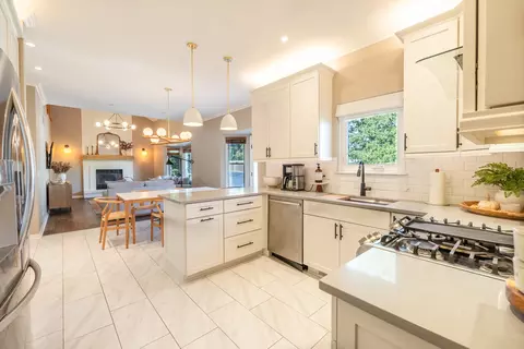 Kitchen - 13239 Madison Ct, Plainfield, IL 60544 photo 4 of 5