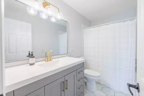 Bath - 13239 Madison Ct, Plainfield, IL 60544 photo 4 of 5