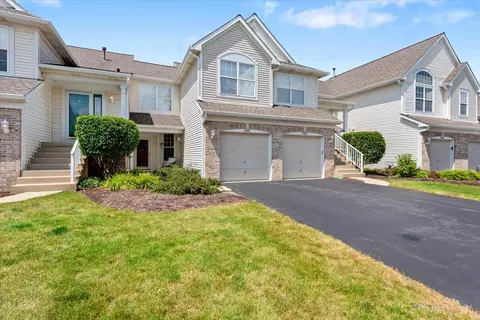 3100 Autumn Lake Dr #3100, Aurora, IL 60504