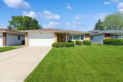 15644 Kenwood Ave, South Holland, IL 60473