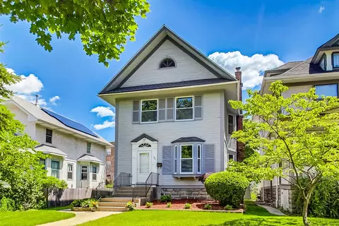 422 N Harvey Ave, Oak Park, IL 60302