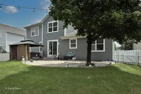 Exterior - 3030 Chalkstone Ave, Elgin, IL 60124 photo 4 of 4