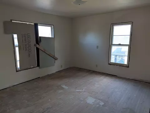 Bedroom - 309 E Jefferson St, Freeport, IL 61032 photo 3 of 4
