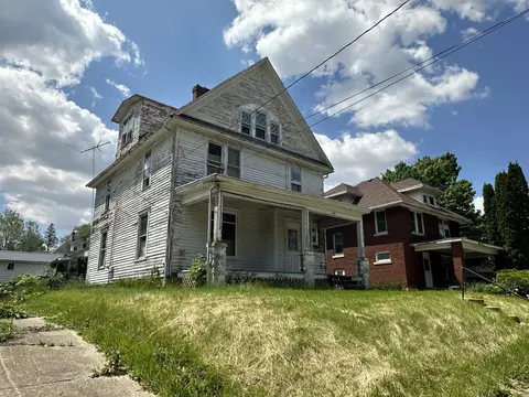 Exterior - 309 E Jefferson St, Freeport, IL 61032 photo 3 of 5