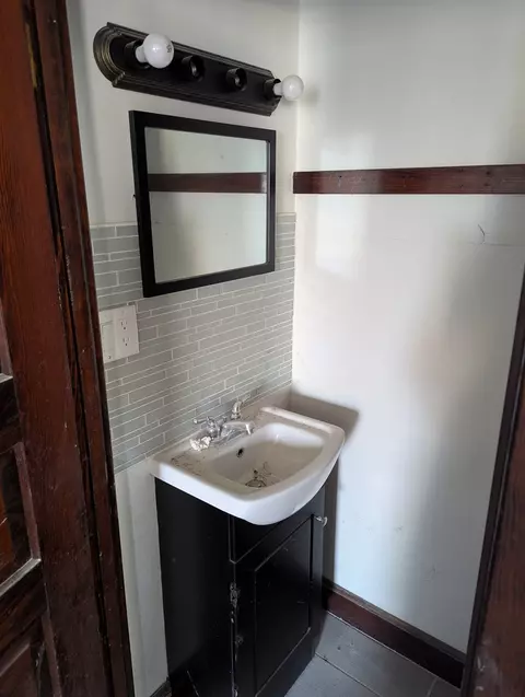 Bath - 309 E Jefferson St, Freeport, IL 61032 photo 1 of 2