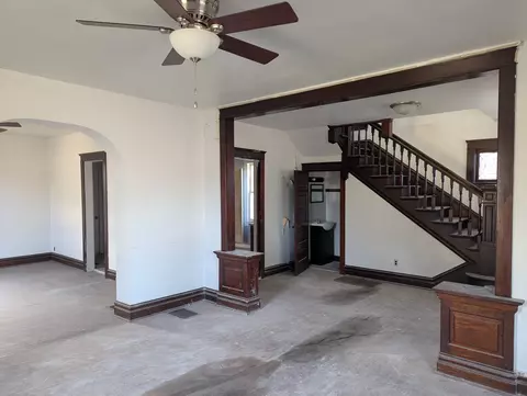 Living - 309 E Jefferson St, Freeport, IL 61032 photo 1 of 3