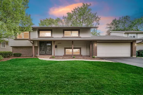 1257 Dover Ln, Elk Grove Village, IL 60007