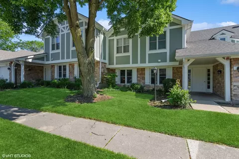231 Coventry Cir #231, Vernon Hills, IL 60061