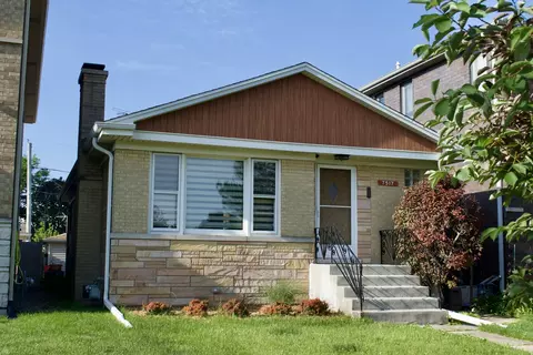 7517 W Carmen Ave, Harwood Heights, IL 60706