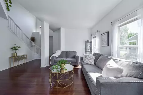 2046 Providence Dr, Bartlett, IL 60103 photo 5