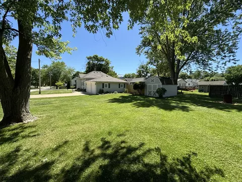 Exterior - 212 E 4th St, Gridley, IL 61744 photo 8 of 8