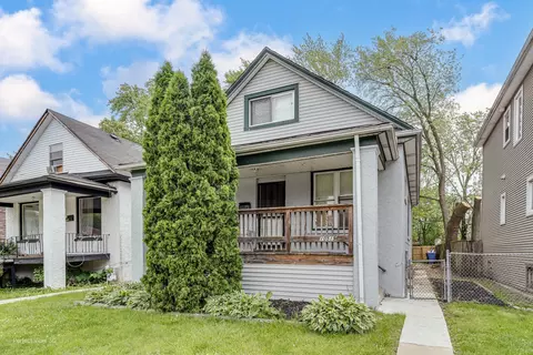 10519 S Perry Ave, Chicago, IL 60628