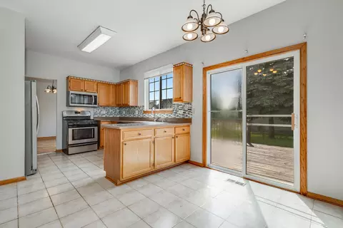 Kitchen - 1667 Mcdowell Ave, Aurora, IL 60504 photo 2 of 2
