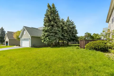 Exterior - 1667 Mcdowell Ave, Aurora, IL 60504 photo 3 of 4