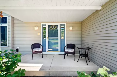 Exterior - 445 Windsor Dr, Oswego, IL 60543 photo 4 of 8