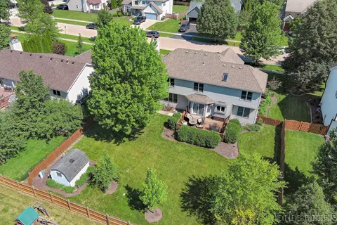 View/Area - 445 Windsor Dr, Oswego, IL 60543 photo 5 of 6