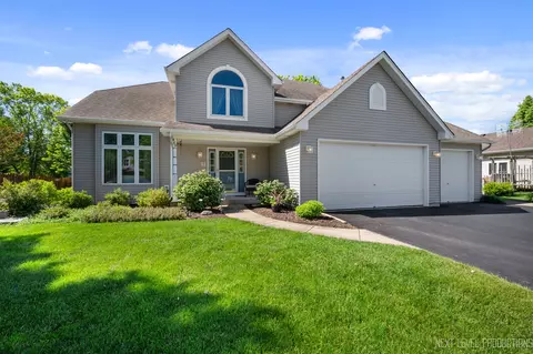 Exterior - 445 Windsor Dr, Oswego, IL 60543 photo 3 of 8
