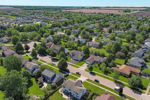View/Area - 445 Windsor Dr, Oswego, IL 60543 photo 1 of 6