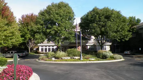605 Barrington Ave #314, East Dundee, IL 60118