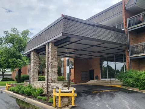 4248 Saratoga Ave #108, Downers Grove, IL 60515