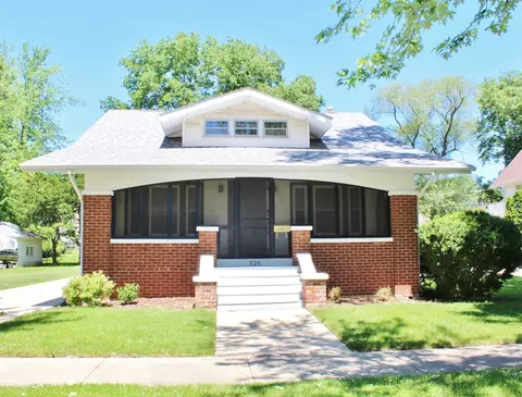 Exterior - 520 E Washington St, Morris, IL 60450 photo 2 of 10
