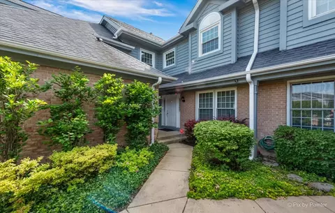 234 Benton Ln, Bloomingdale, IL 60108