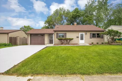 636 Lynn Ave, Romeoville, IL 60446