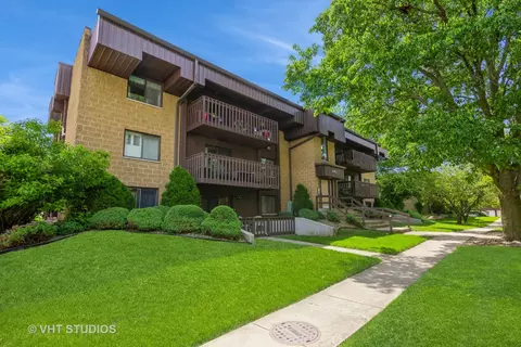 101 Caterpillar Dr #1D, Joliet, IL 60436