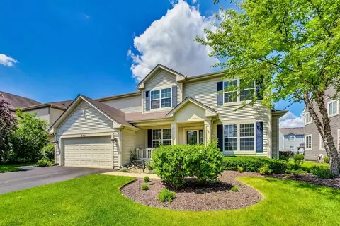 9421 Diana Ln, Huntley, IL 60142
