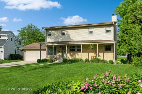 988 Waverly Rd, Glen Ellyn, IL 60137