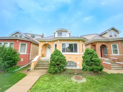 5315 W Oakdale Ave, Chicago, IL 60641