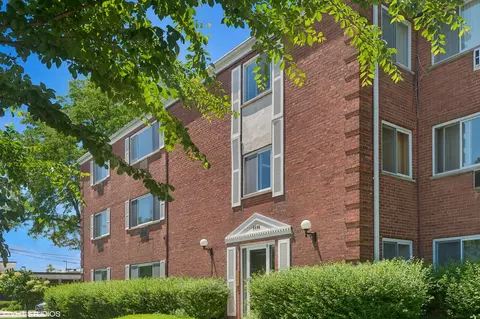 8440 Skokie Blvd #104, Skokie, IL 60077